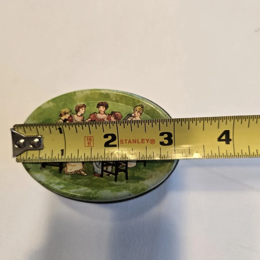 Vintage Shackman 1976 Ladies Picnic Oval Tea Tin and Lid